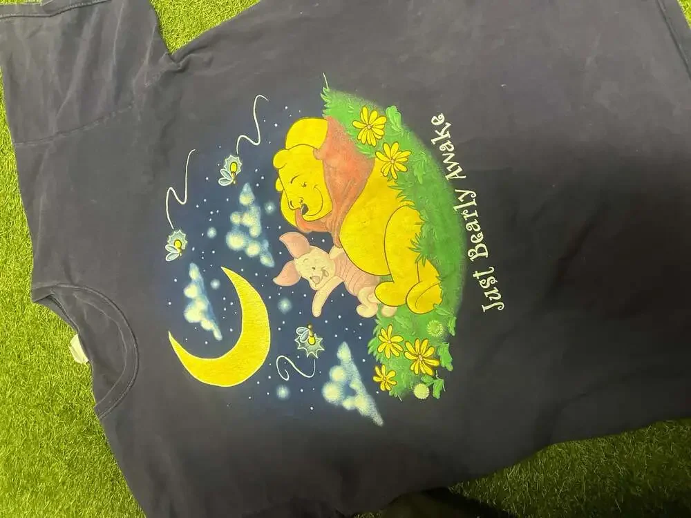 Vintage 90s Winnie the Pooh "Just Bearly Awake" Disney Store Sleep Shirt - Picture 4 of 4